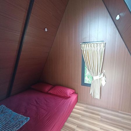 Wawowow Hotel Tomohon Buitenkant foto